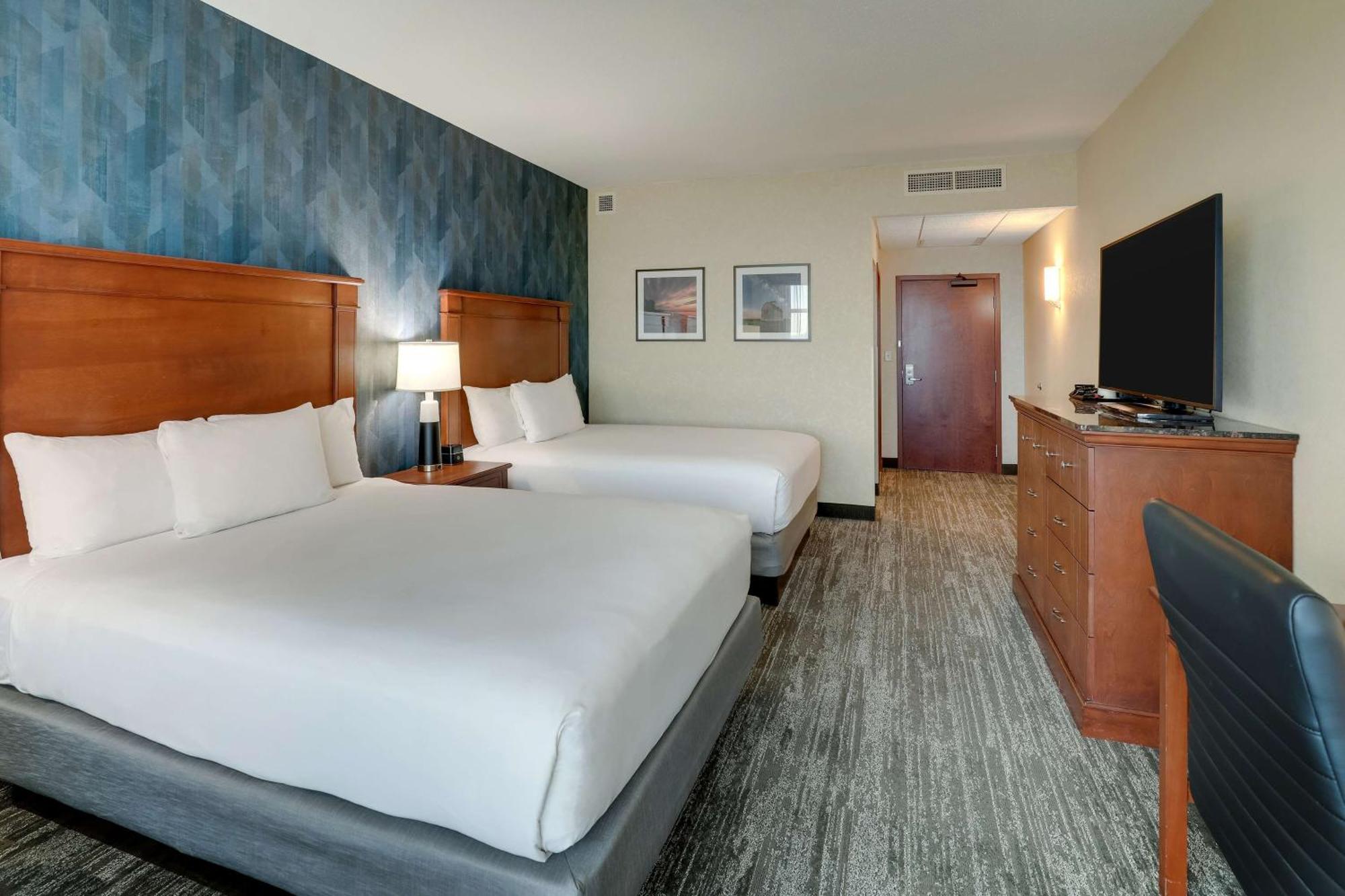 Drury Plaza Hotel Mt Vernon Маунт-Вернон Экстерьер фото