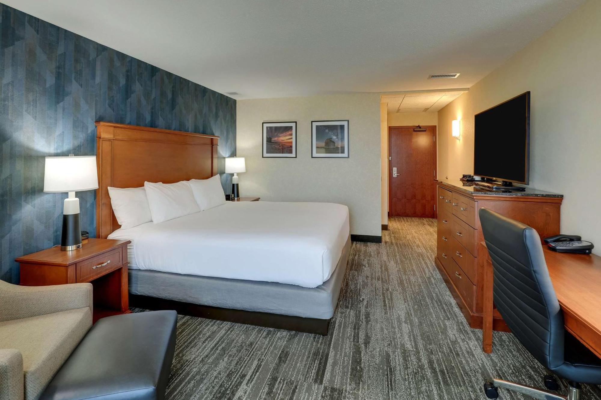 Drury Plaza Hotel Mt Vernon Маунт-Вернон Экстерьер фото